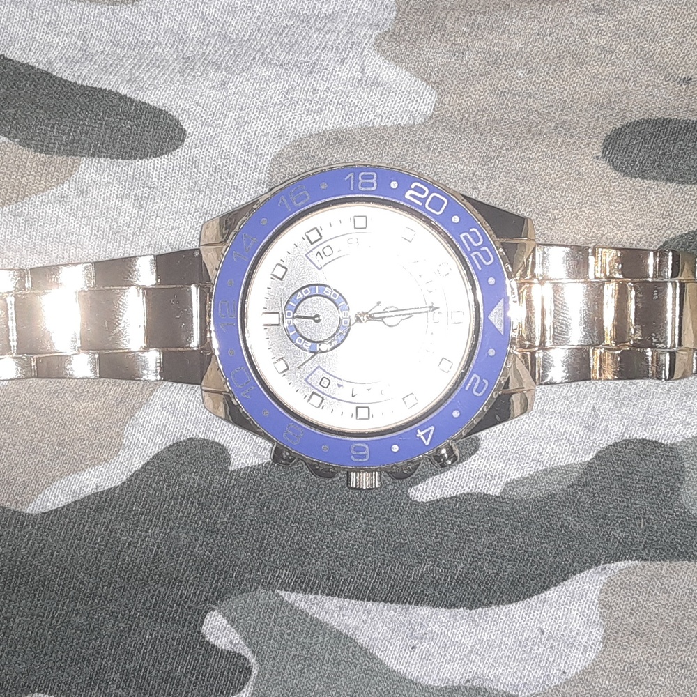 STAINLESS STEEL 28/2075GP BASE METAL BEZEL JAPAN MOVT MENS WATCH NRMINT CONDITIO